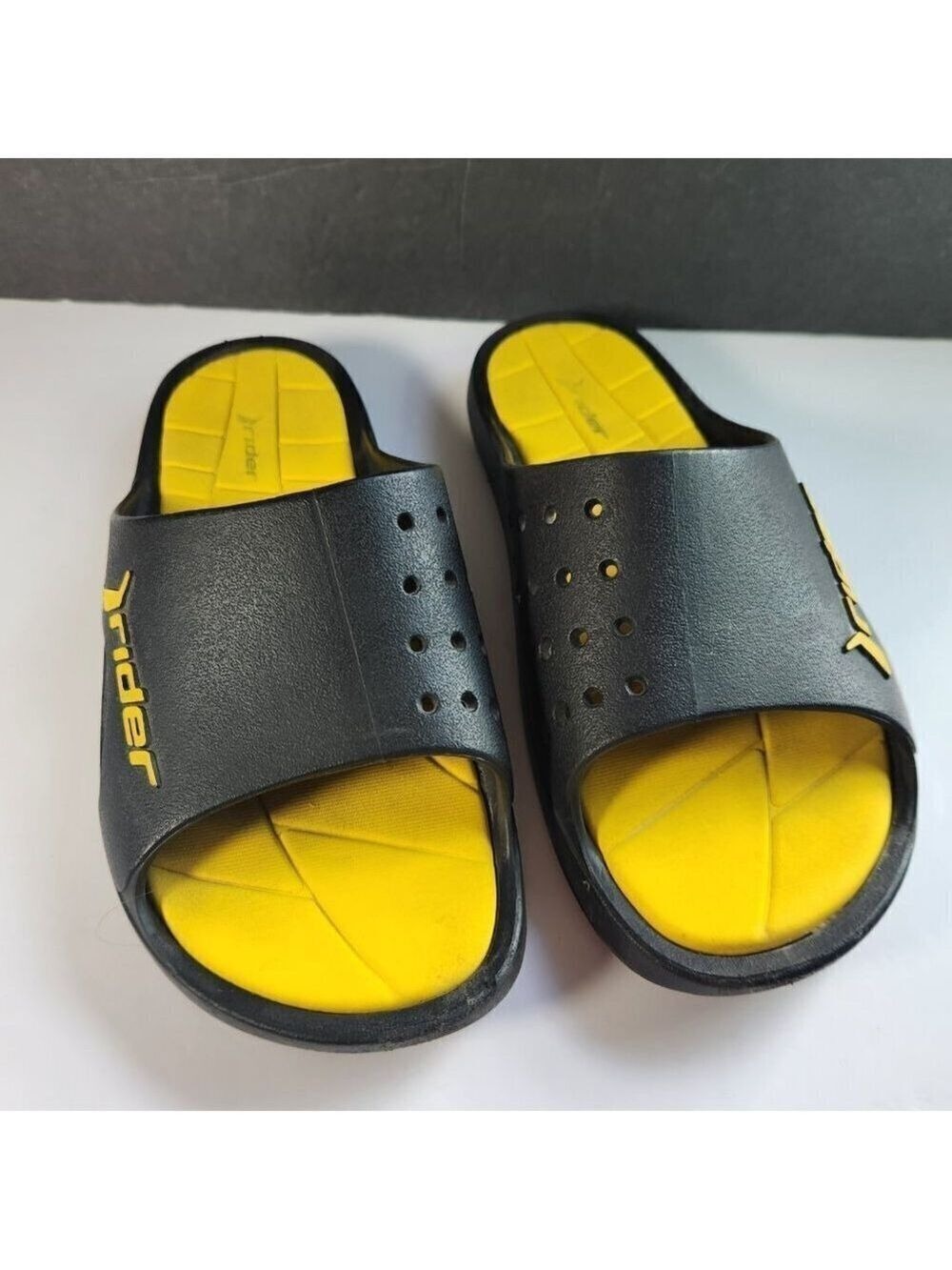 Rider Bay Sandals Slip On Slide Mens 8 Womens 9.5 Black Yellow Rubber Brazil